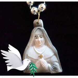 Meet your Posher, Moira